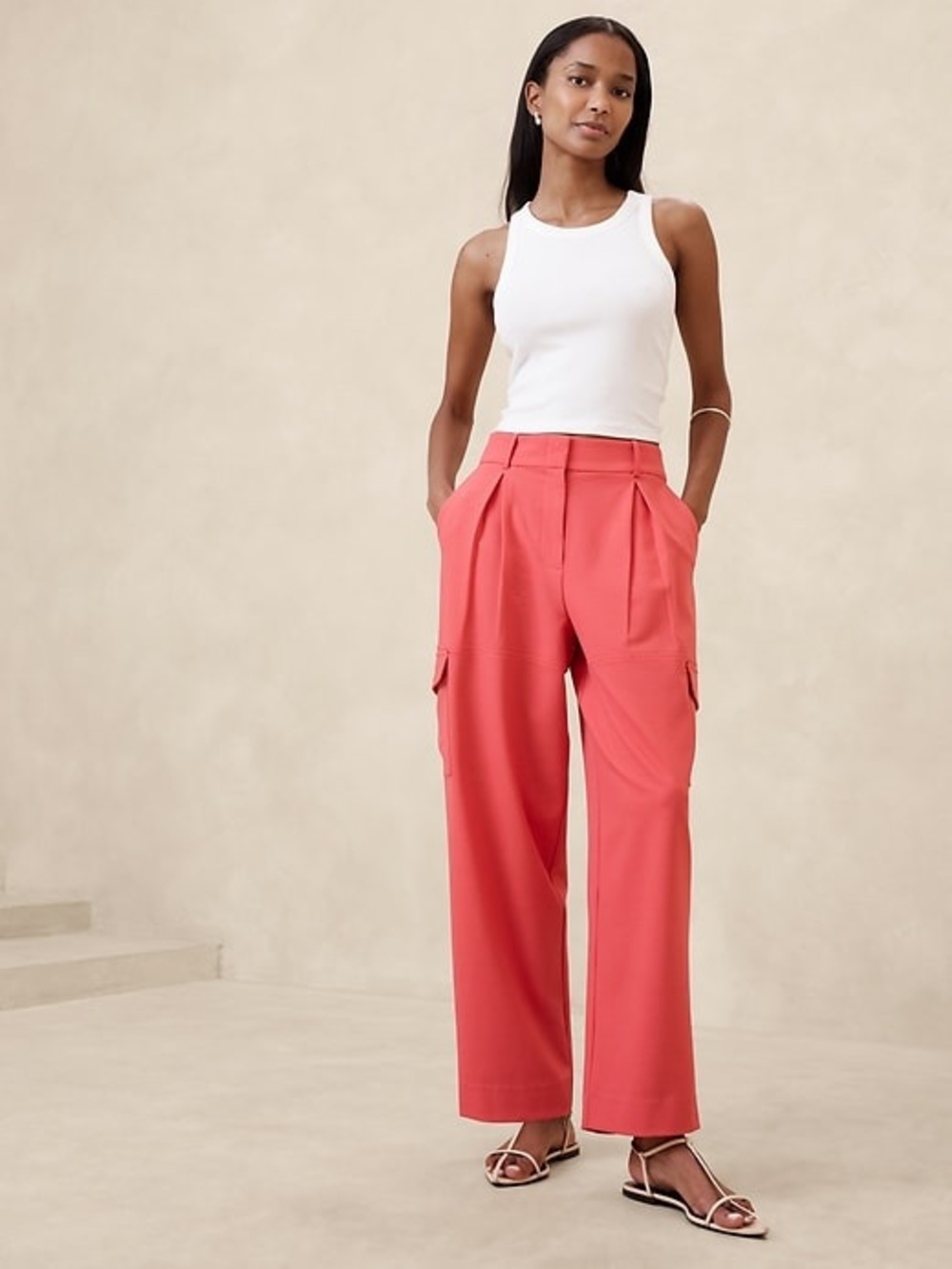 Banana Republic Women’s high-rise straight twill cargo pants size 0